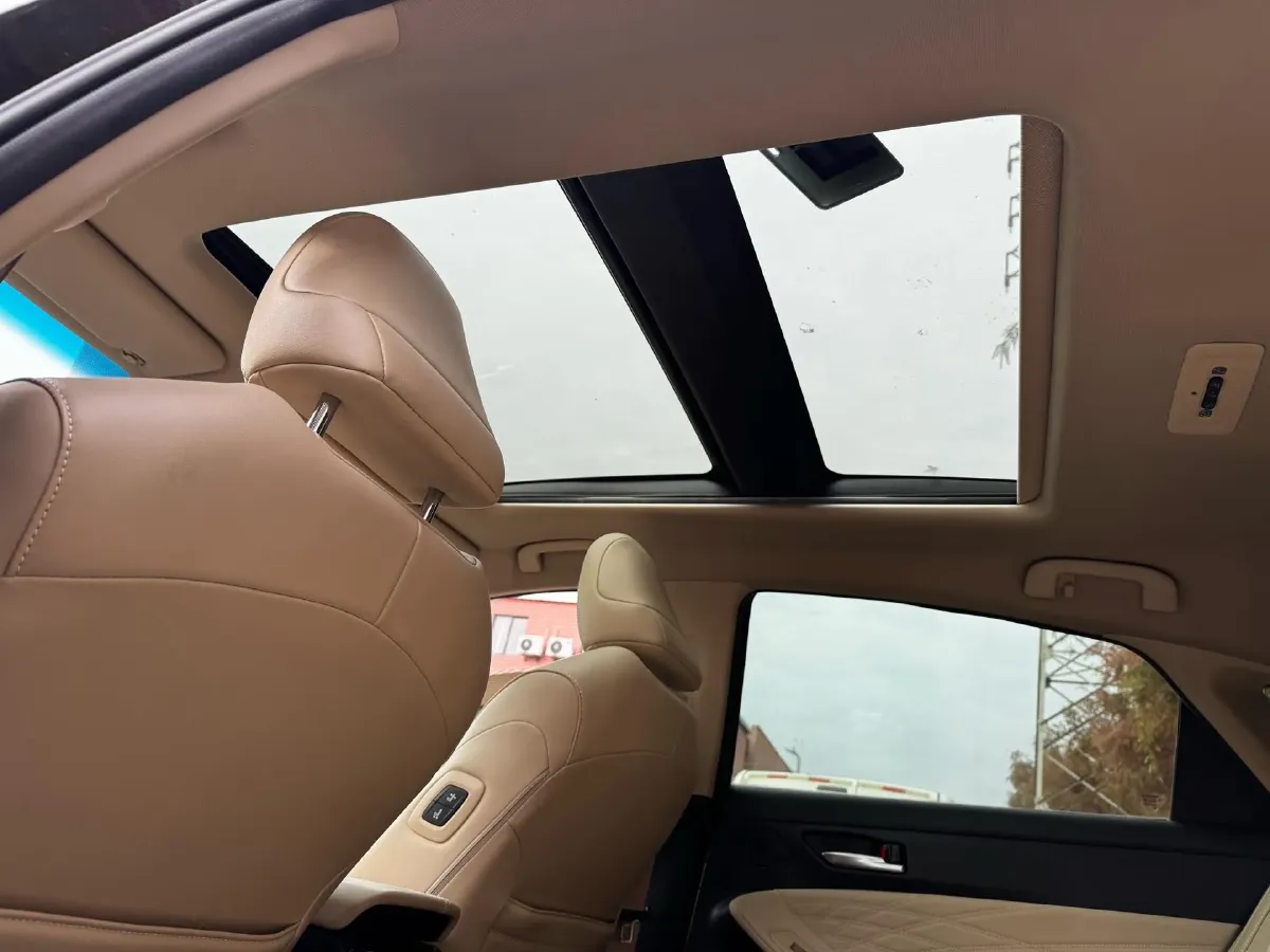 2019 Toyota Avalon 2.5L 209HP L4 8AT,autocango,china used car exporter,china ev exporter,chinese used car exporter,chinese used ev exporter