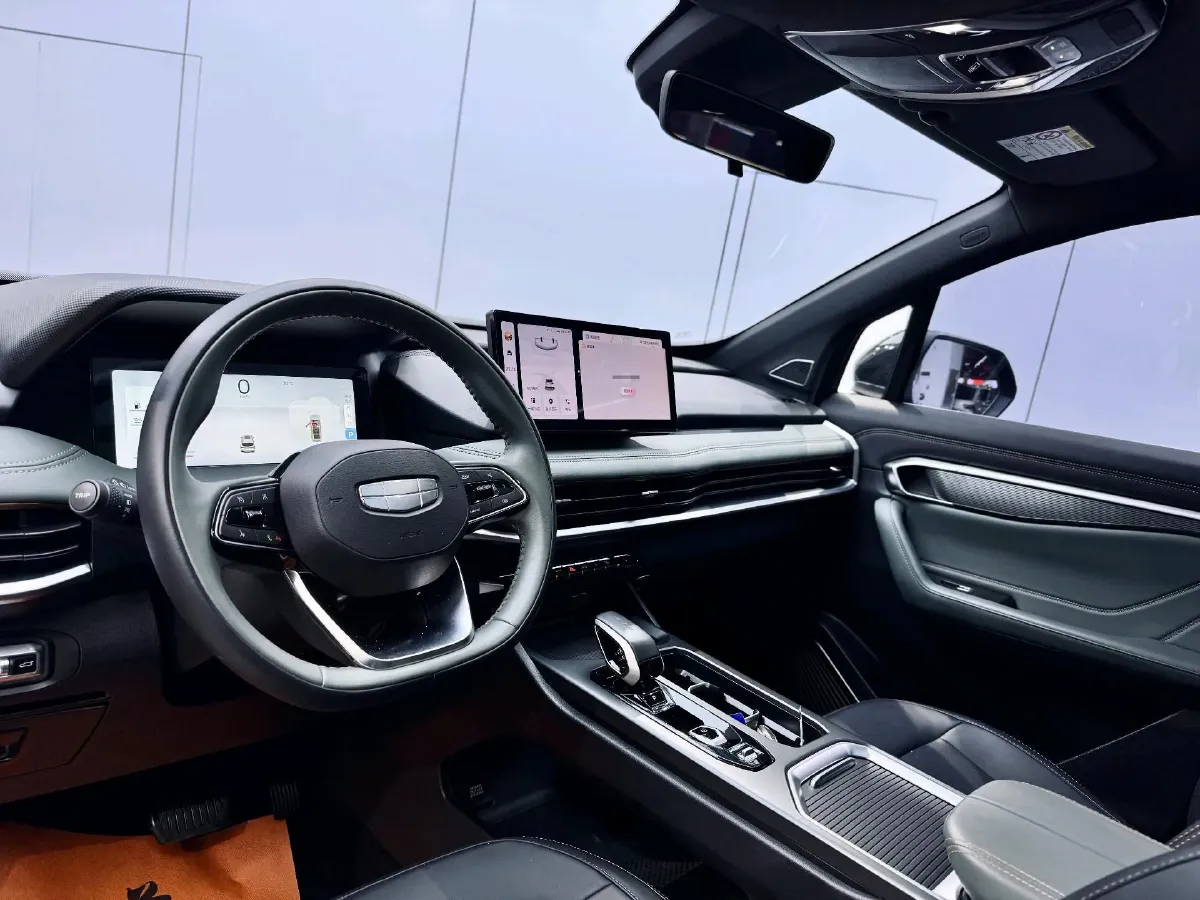 2023 Geely Okavango L 2.0T 218HP L4 7DCT,autocango,china used car exporter,china ev exporter,chinese used car exporter,chinese used ev exporter