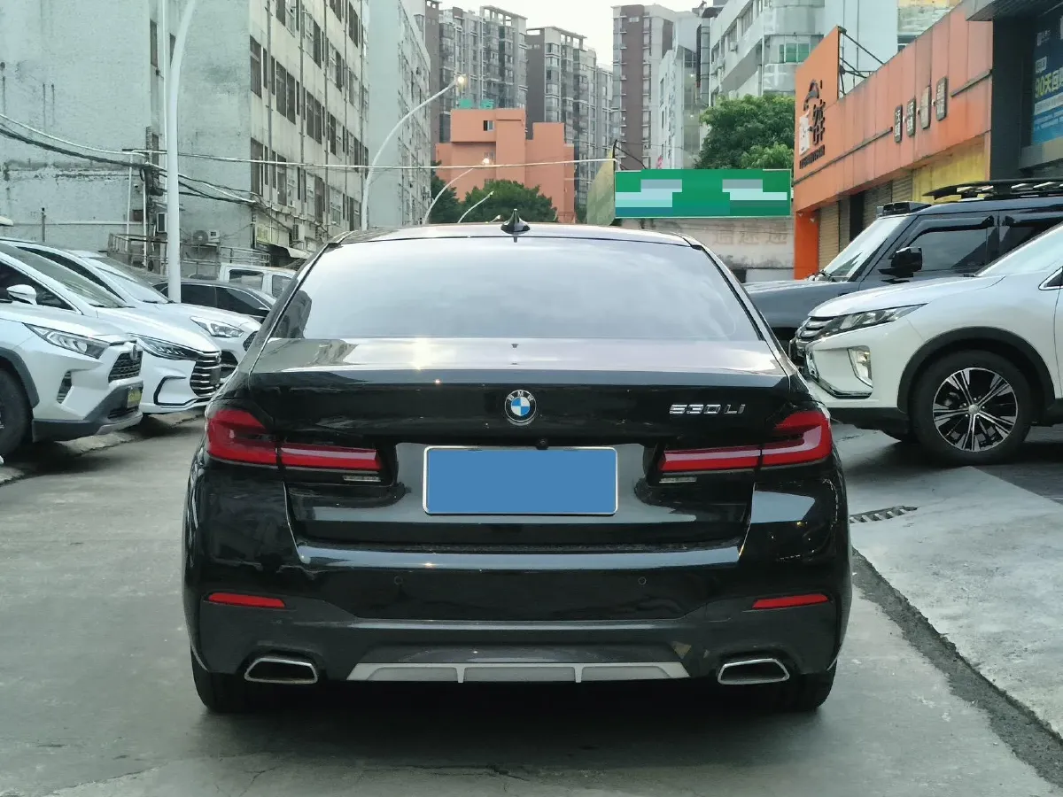 2021 BMW 5 Series 2.0T 252HP L4 8AT,autocango,china used car exporter,china ev exporter,chinese used car exporter,chinese used ev exporter