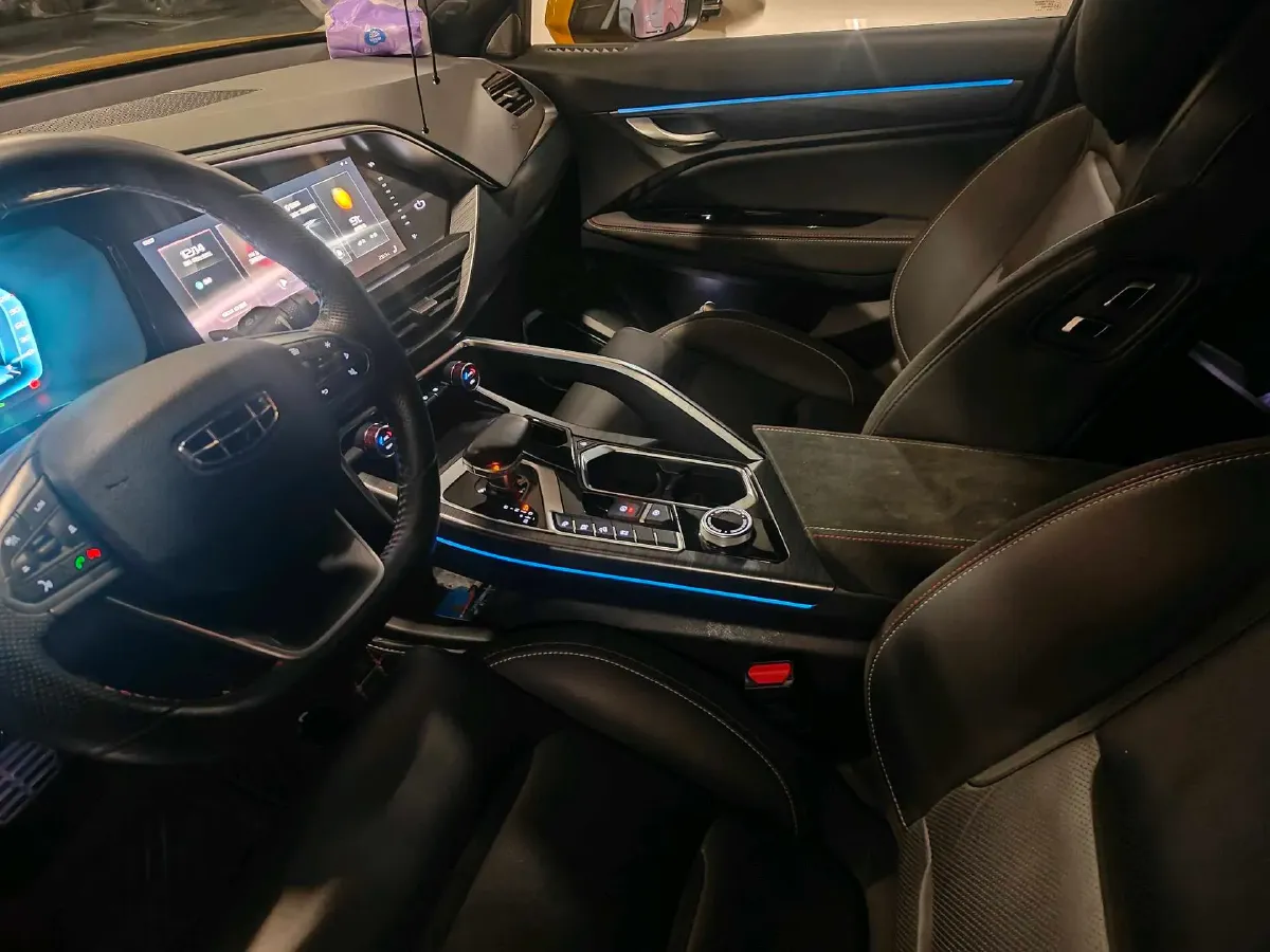 2020 Geely Tugella 2.0T 238HP L4 8AT,autocango,china used car exporter,china ev exporter,chinese used car exporter,chinese used ev exporter