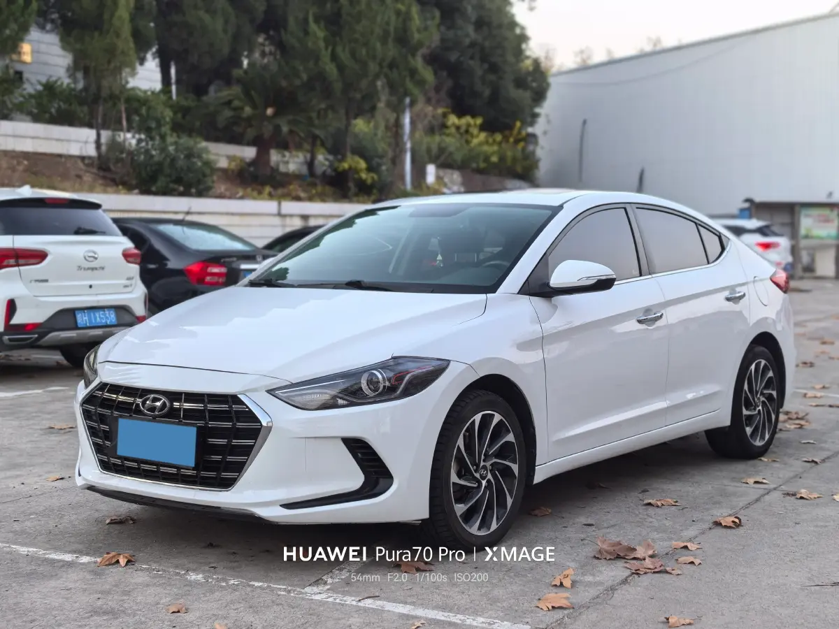 2020 Hyundai Elantra 1.5L 115HP L4 CVT