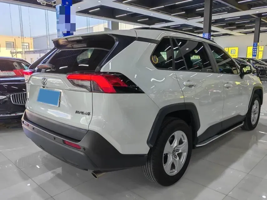 2023 Toyota RAV4 2.0L 171HP L4 CVT,autocango,china used car exporter,china ev exporter,chinese used car exporter,chinese used ev exporter