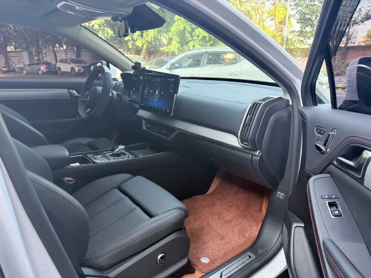 2019 Buick EnvisionPlus 2.0T 260HP L4 9AT,autocango,china used car exporter,china ev exporter,chinese used car exporter,chinese used ev exporter