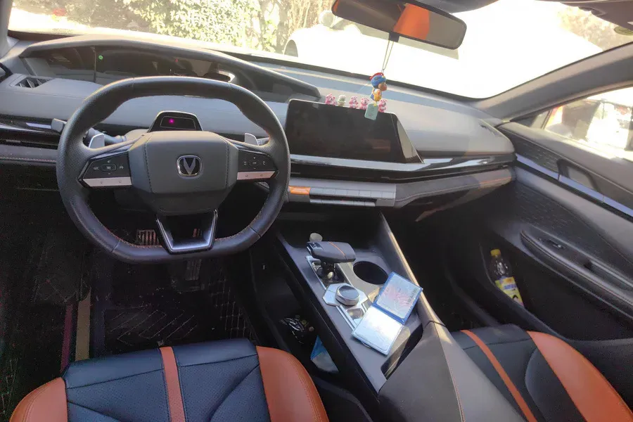 2024 ChangAn UNI-V 1.5T 188HP L4 7DCT,autocango,china used car exporter,china ev exporter,chinese used car exporter,chinese used ev exporter