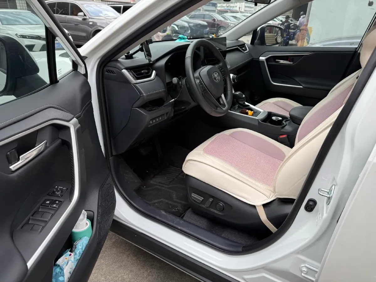 2023 Toyota RAV4 2.0L 171HP L4 CVT,autocango,china used car exporter,china ev exporter,chinese used car exporter,chinese used ev exporter