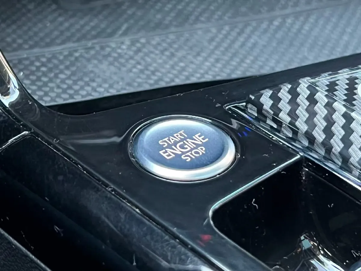 2023 Volkswagen Passat 2.0T 186HP L4 7DCT,autocango,china used car exporter,china ev exporter,chinese used car exporter,chinese used ev exporter