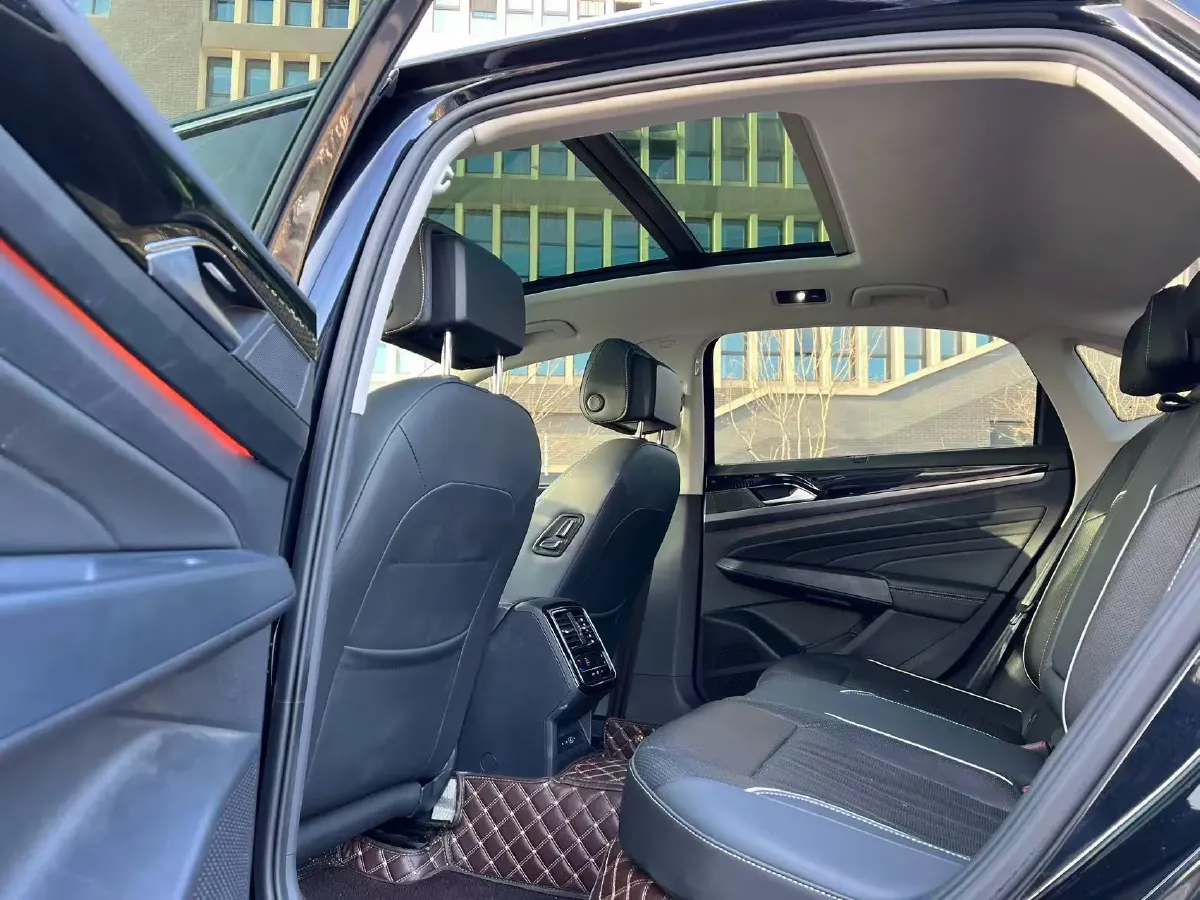 2023 Volkswagen Passat 2.0T 186HP L4 7DCT,autocango,china used car exporter,china ev exporter,chinese used car exporter,chinese used ev exporter