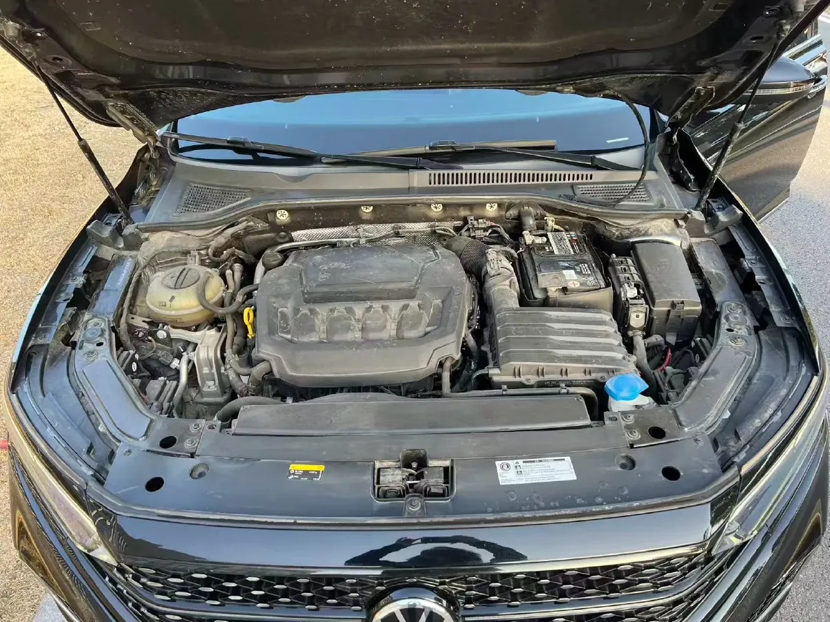 2023 Volkswagen Passat 2.0T 186HP L4 7DCT,autocango,china used car exporter,china ev exporter,chinese used car exporter,chinese used ev exporter
