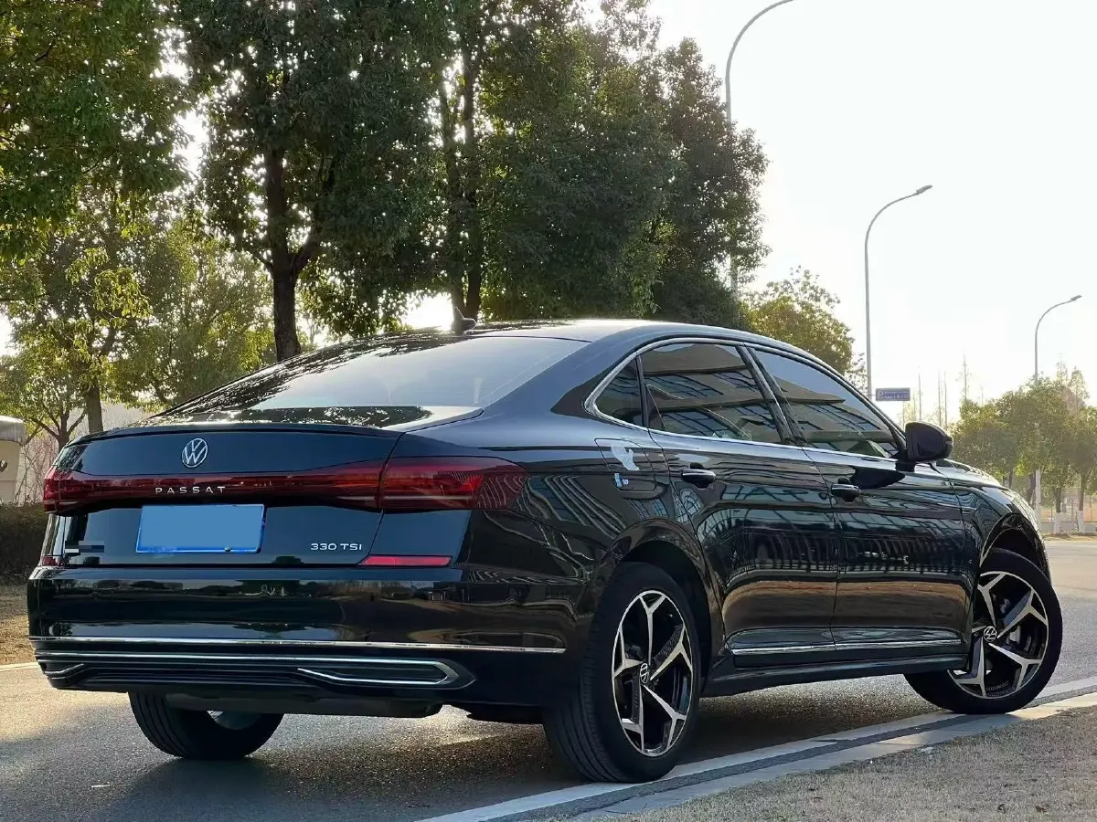2023 Volkswagen Passat 2.0T 186HP L4 7DCT,autocango,china used car exporter,china ev exporter,chinese used car exporter,chinese used ev exporter
