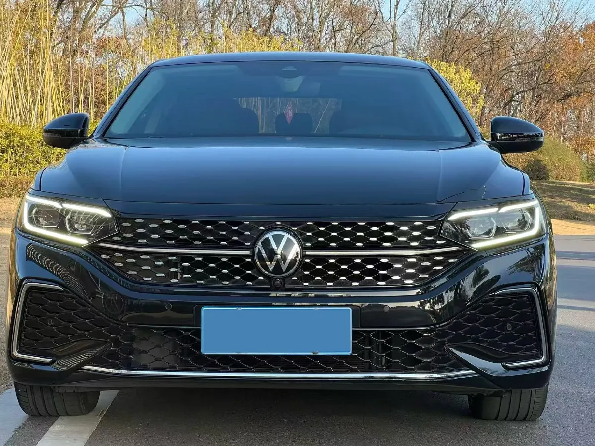 2023 Volkswagen Passat 2.0T 186HP L4 7DCT,autocango,china used car exporter,china ev exporter,chinese used car exporter,chinese used ev exporter