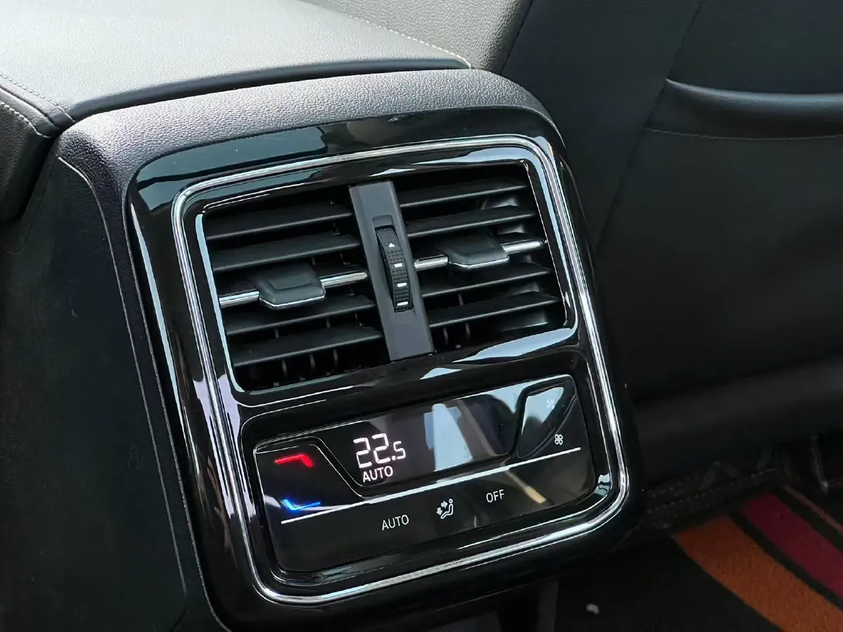 2023 Volkswagen Passat 2.0T 186HP L4 7DCT,autocango,china used car exporter,china ev exporter,chinese used car exporter,chinese used ev exporter