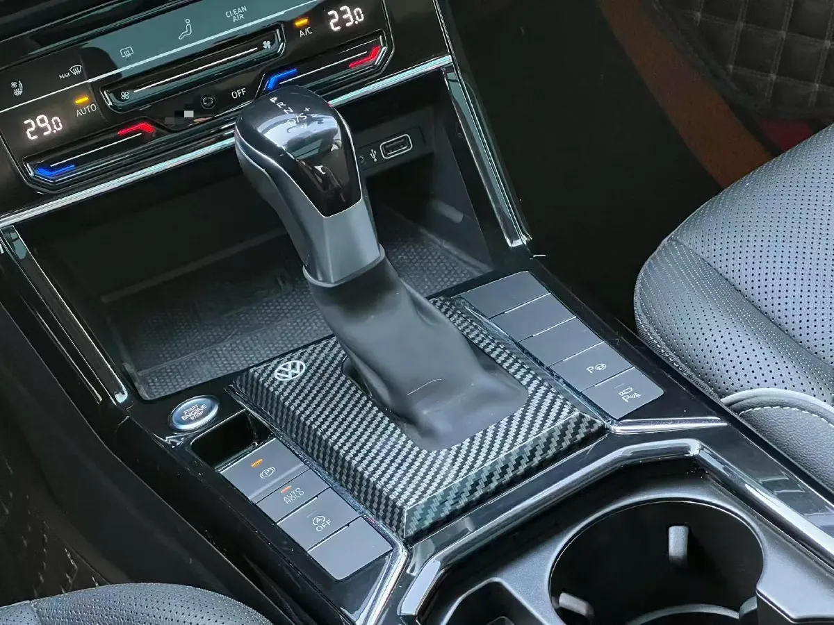 2023 Volkswagen Passat 2.0T 186HP L4 7DCT,autocango,china used car exporter,china ev exporter,chinese used car exporter,chinese used ev exporter