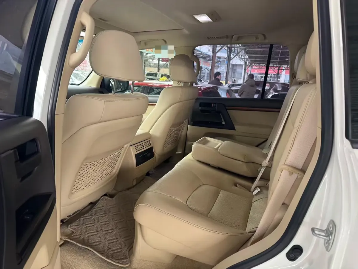 2015 Toyota Land Cruiser 4.6L 310HP V8 6AT,autocango,china used car exporter,china ev exporter,chinese used car exporter,chinese used ev exporter