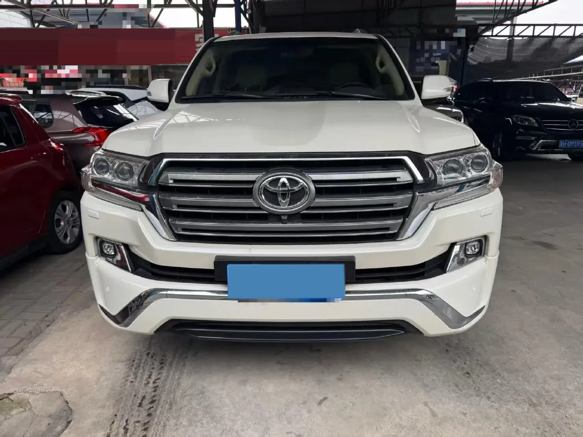 2015 Toyota Land Cruiser 4.6L 310HP V8 6AT,autocango,china used car exporter,china ev exporter,chinese used car exporter,chinese used ev exporter
