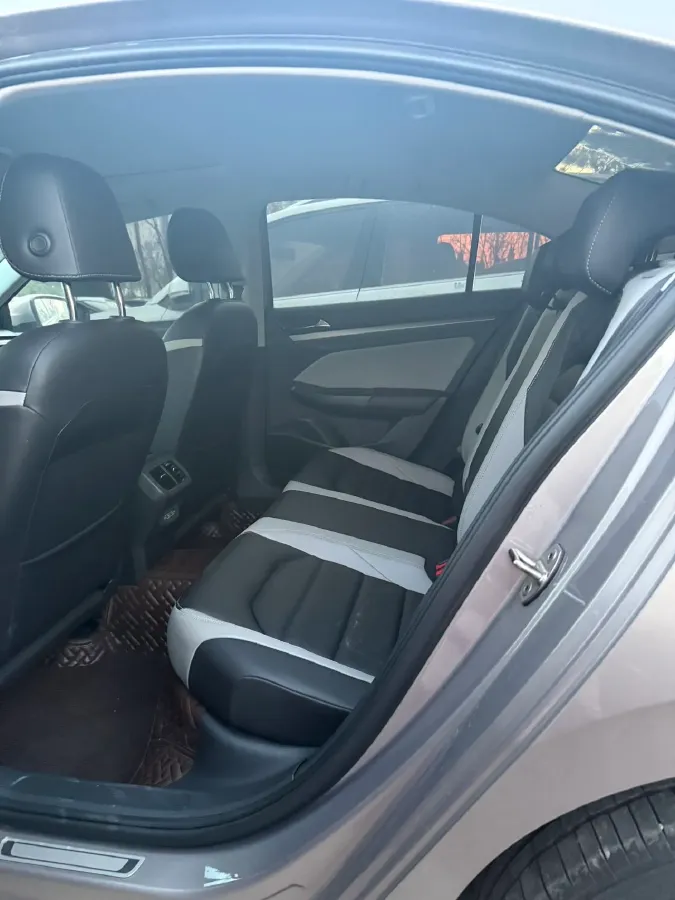 2023 Volkswagen Bora 1.5T 160HP L4 7DCT,autocango,china used car exporter,china ev exporter,chinese used car exporter,chinese used ev exporter
