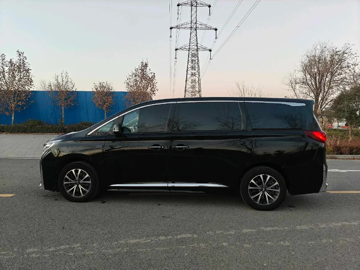 2023 GAC Trumpchi M8 2.0T 252HP L4 8AT,autocango,china used car exporter,china ev exporter,chinese used car exporter,chinese used ev exporter