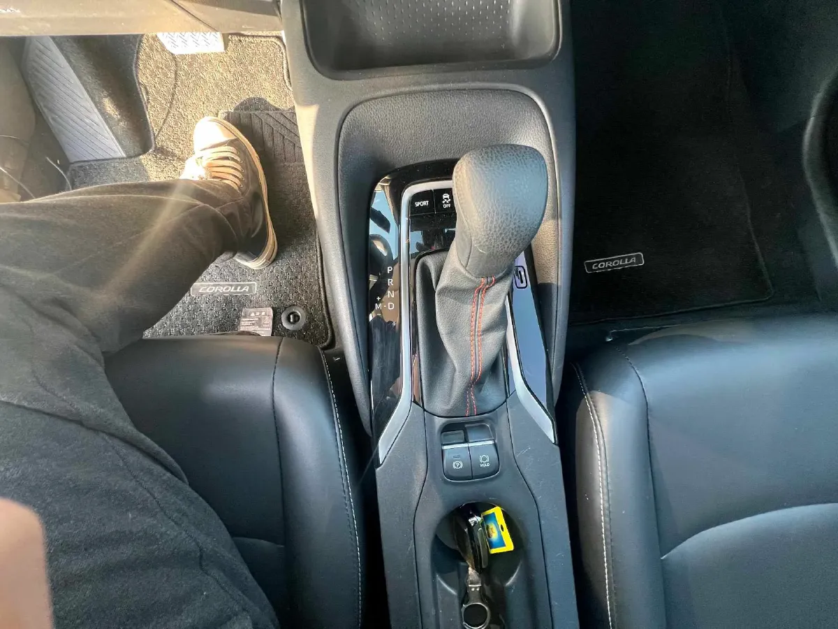 2021 Toyota Corolla 1.2T 116HP L4 CVT,autocango,china used car exporter,china ev exporter,chinese used car exporter,chinese used ev exporter