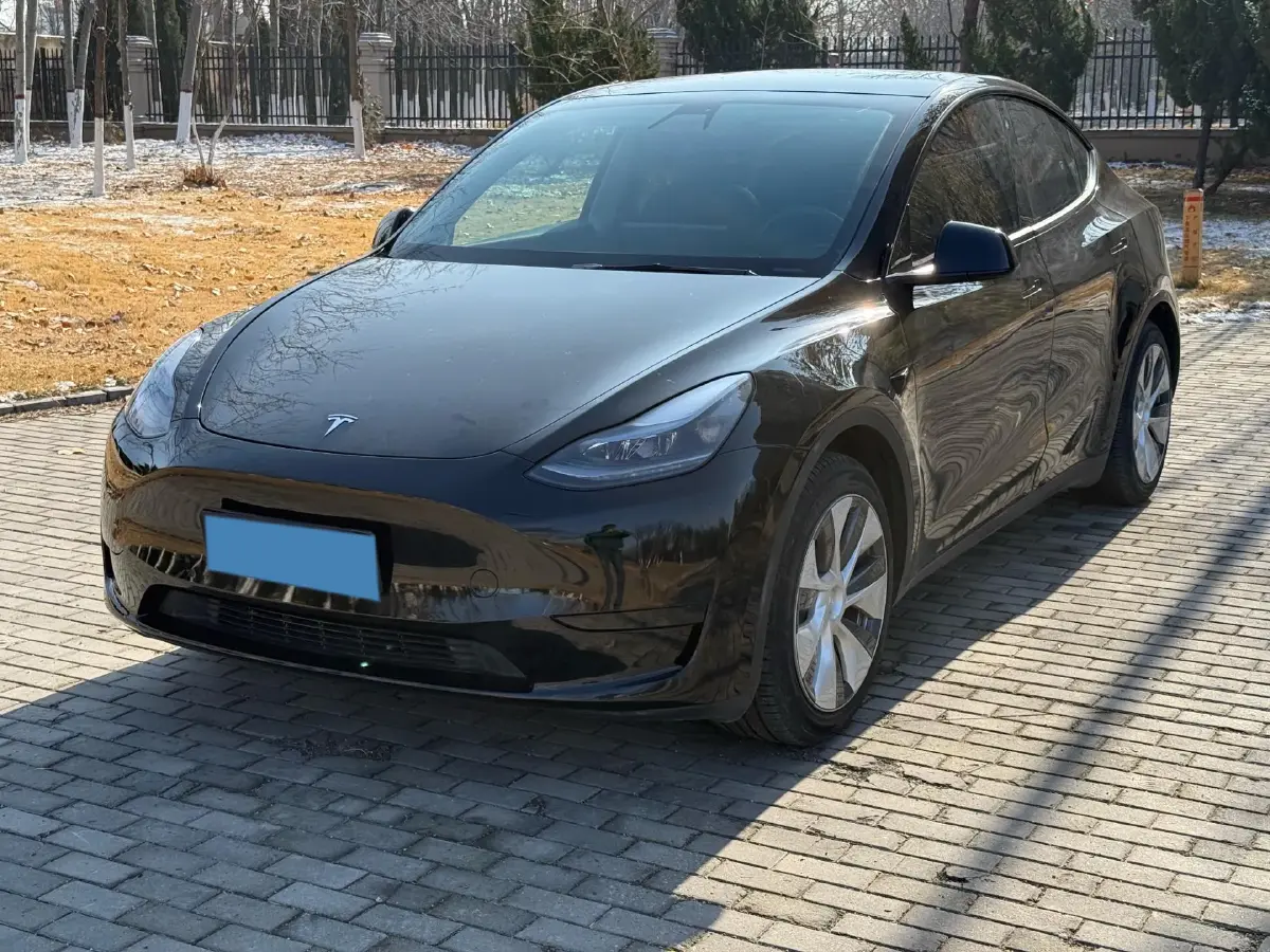 2022 Tesla Model Y BEV 60KWH