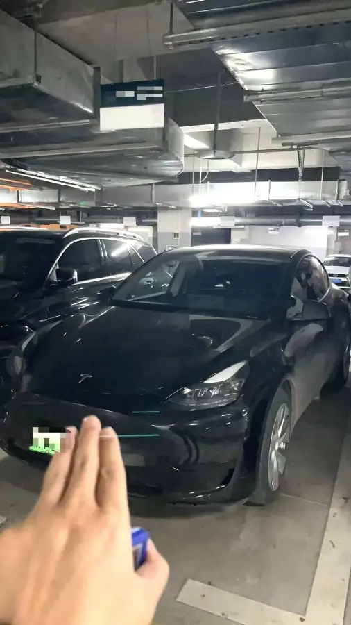 2022 Tesla Model Y BEV 60KWH