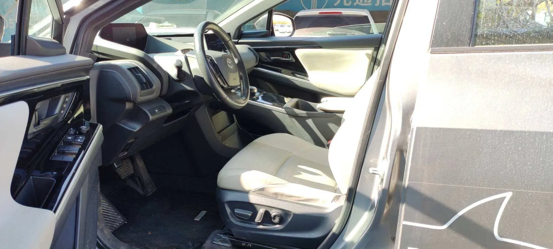 2022 Toyota bZ4X BEV 66.7KWH,autocango,china used car exporter,china ev exporter,chinese used car exporter,chinese used ev exporter