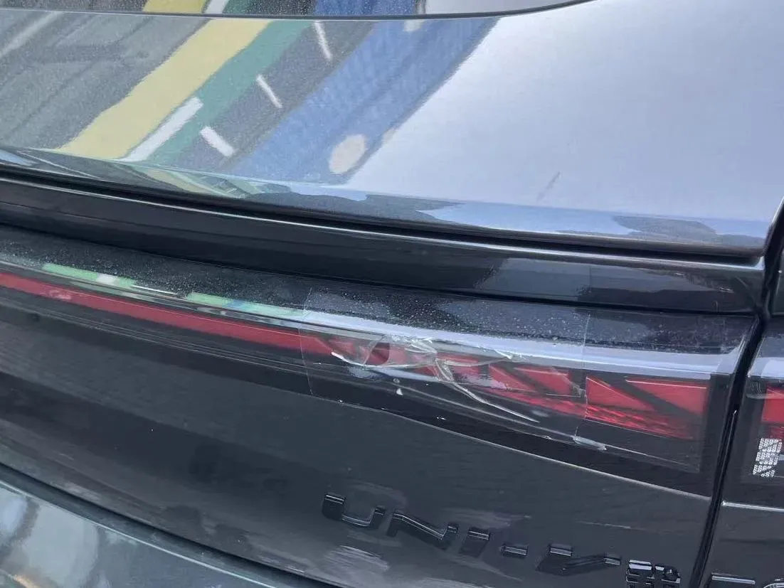 2023 ChangAn UNI-V 2.0T 233HP L4 8AT,autocango,china used car exporter,china ev exporter,chinese used car exporter,chinese used ev exporter