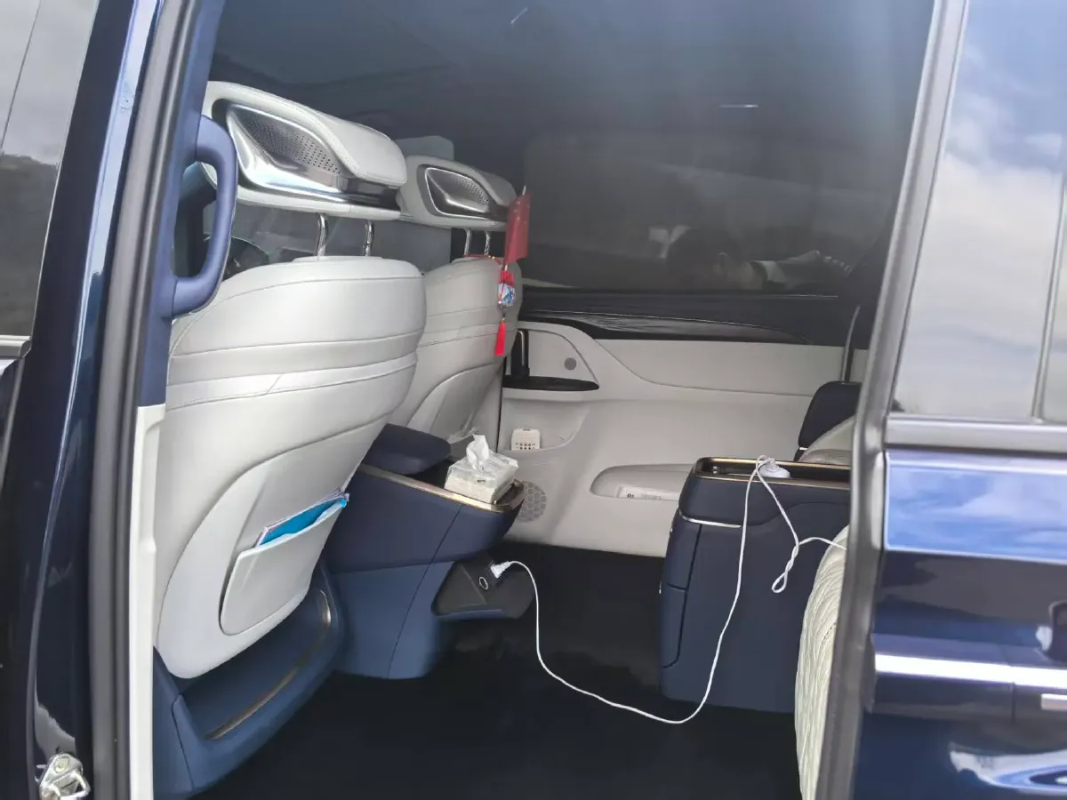 2020 Buick GL8 2.0T 237HP L4 9AT,autocango,china used car exporter,china ev exporter,chinese used car exporter,chinese used ev exporter