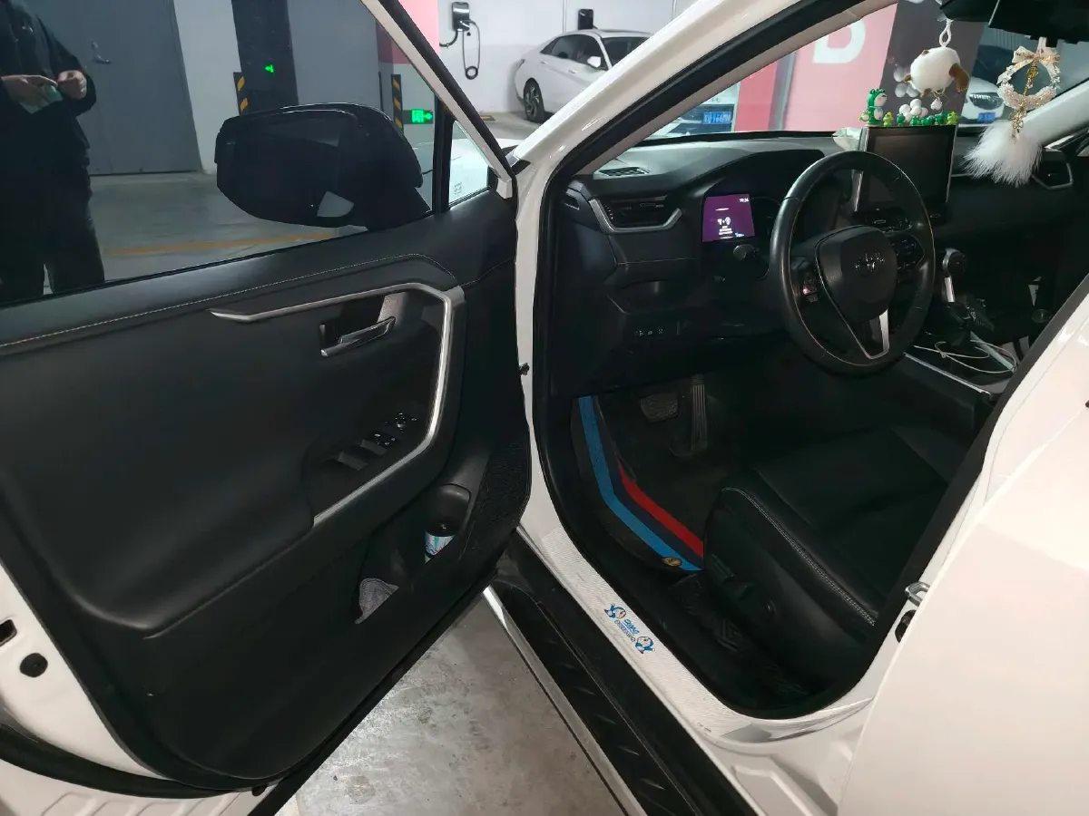 2022 Toyota RAV4 2.0L 171HP L4 CVT,autocango,china used car exporter,china ev exporter,chinese used car exporter,chinese used ev exporter