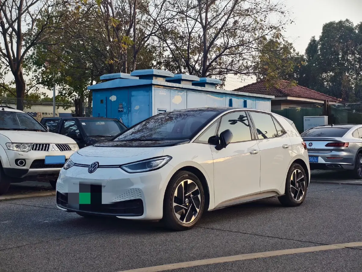 2025 Volkswagen ID.3 BEV 52.8KWH