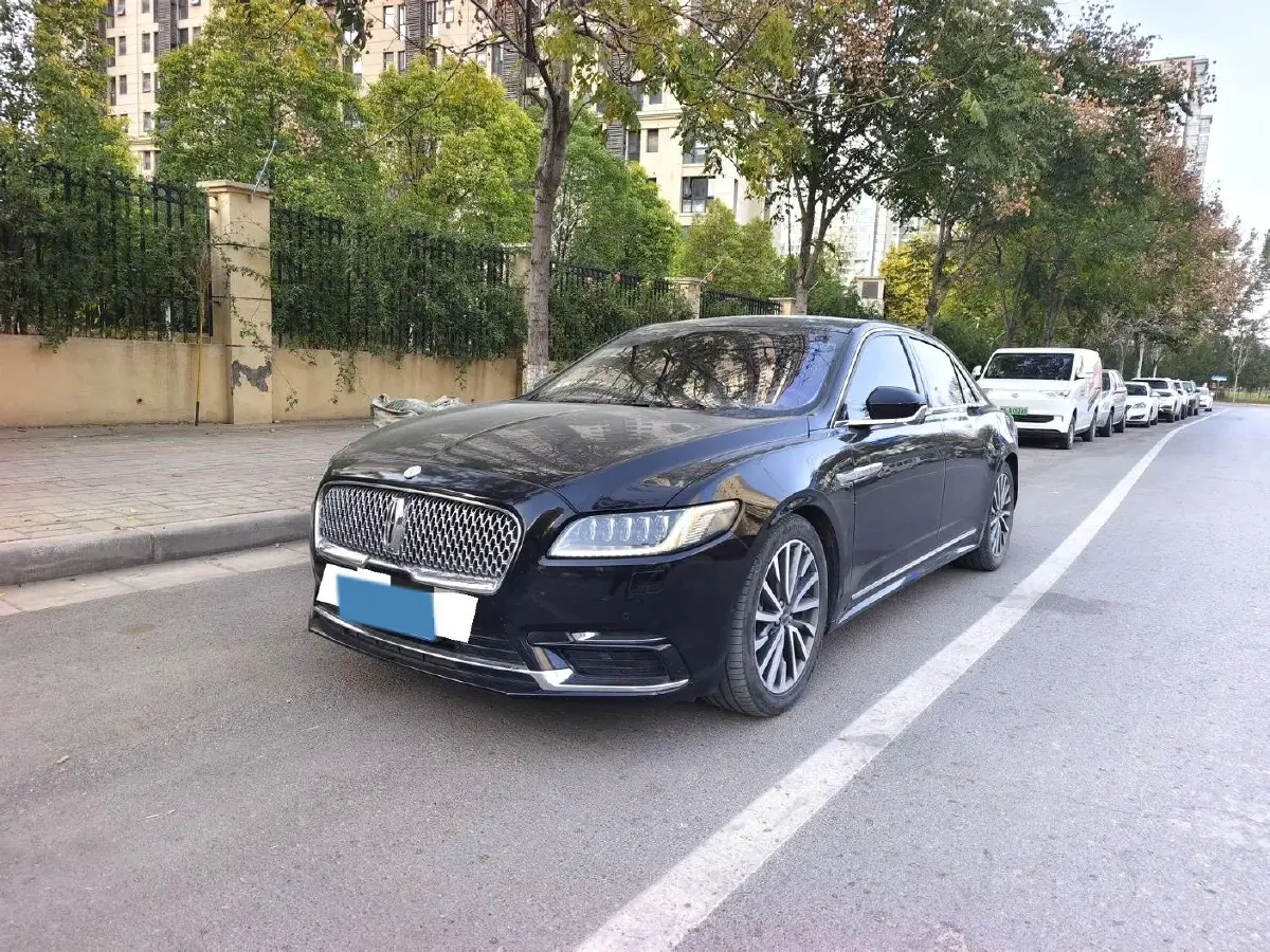 2018 Lincoln Continental 2.0T 261HP L4 6AT