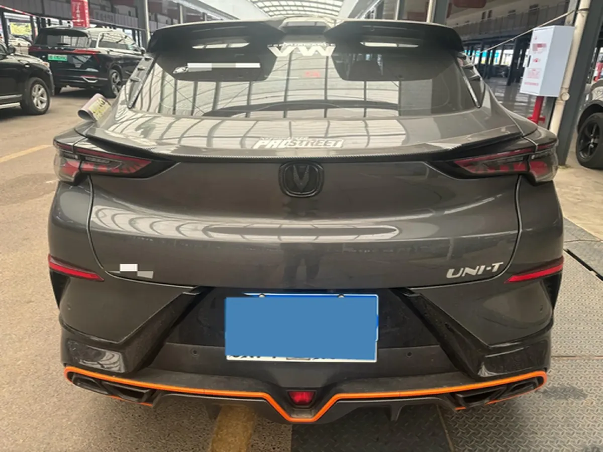 2022 ChangAn UNI-T 1.5T 188HP L4 7DCT,autocango,china used car exporter,china ev exporter,chinese used car exporter,chinese used ev exporter