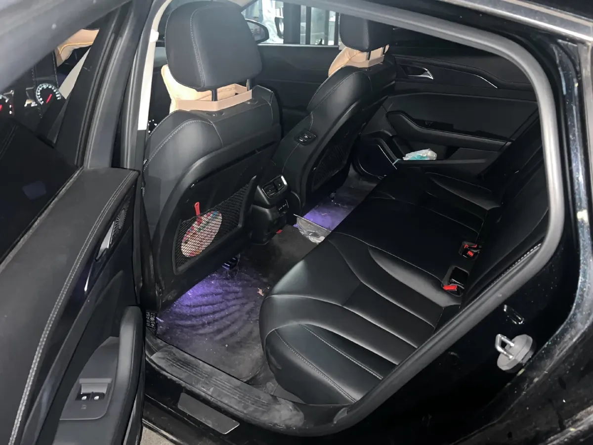 2022 HongQi H5 1.8T 197HP L4 6AT,autocango,china used car exporter,china ev exporter,chinese used car exporter,chinese used ev exporter