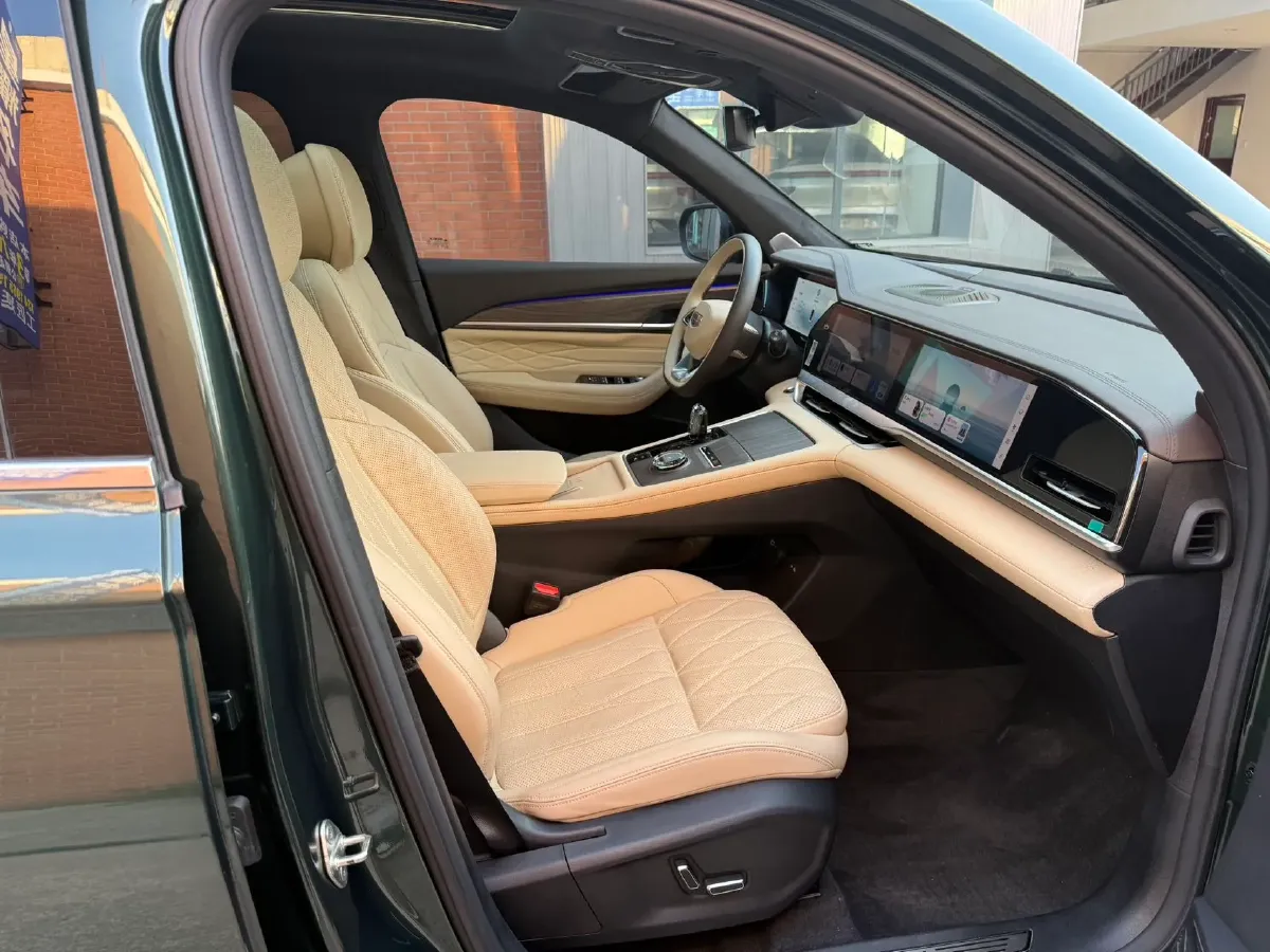 2025 Geely Monjaro 2.0T 238HP L4 8AT,autocango,china used car exporter,china ev exporter,chinese used car exporter,chinese used ev exporter