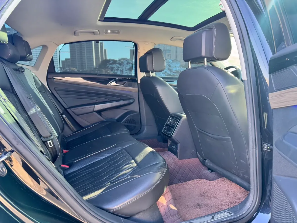 2019 Volkswagen Passat 2.0T 186HP L4 7DCT,autocango,china used car exporter,china ev exporter,chinese used car exporter,chinese used ev exporter
