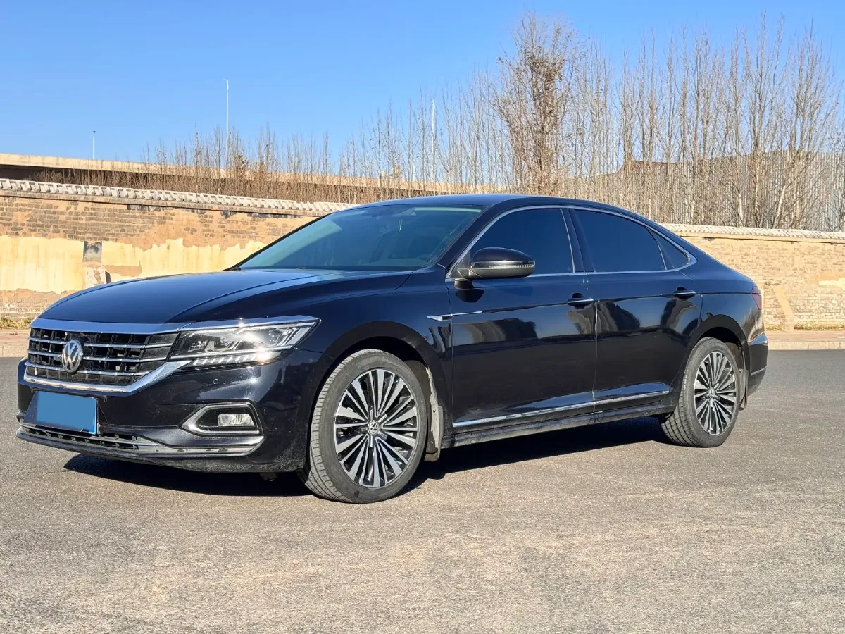 2019 Volkswagen Passat 2.0T 186HP L4 7DCT,autocango,china used car exporter,china ev exporter,chinese used car exporter,chinese used ev exporter