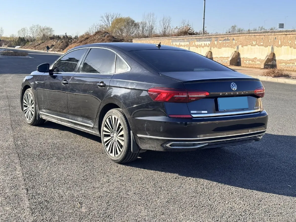 2019 Volkswagen Passat 2.0T 186HP L4 7DCT,autocango,china used car exporter,china ev exporter,chinese used car exporter,chinese used ev exporter