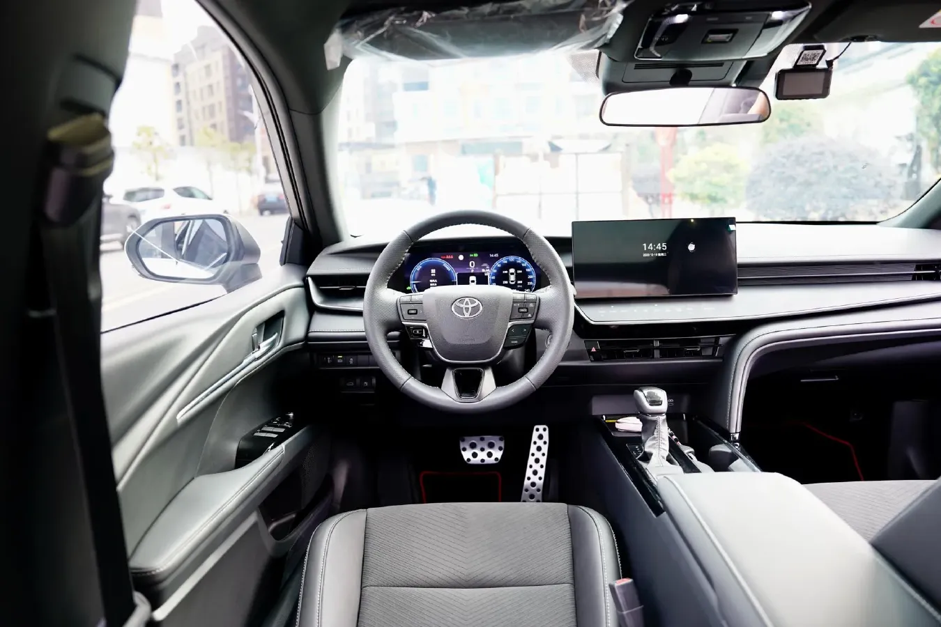 2024 Toyota Camry 2.0L 152HP L4 E-CVT Hybrid,autocango,china used car exporter,china ev exporter,chinese used car exporter,chinese used ev exporter