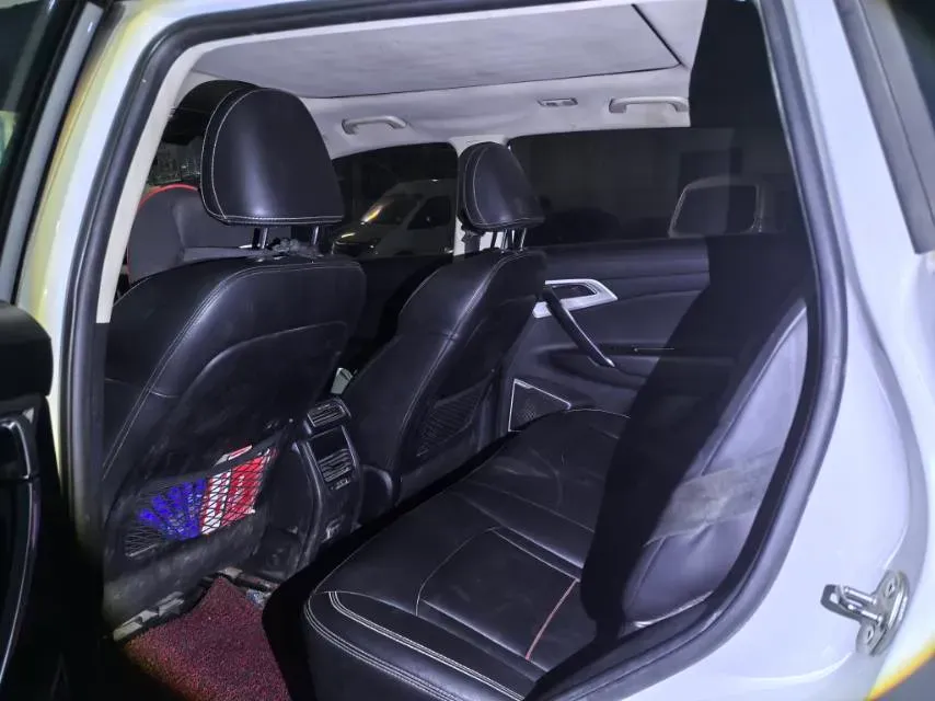 2020 Roewe i6 1.5T 169HP L4 7DCT,autocango,china used car exporter,china ev exporter,chinese used car exporter,chinese used ev exporter