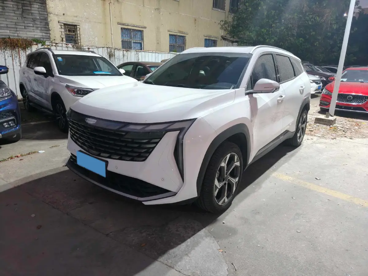 2024 Geely StarRay 1.5T 181HP L4 7DCT