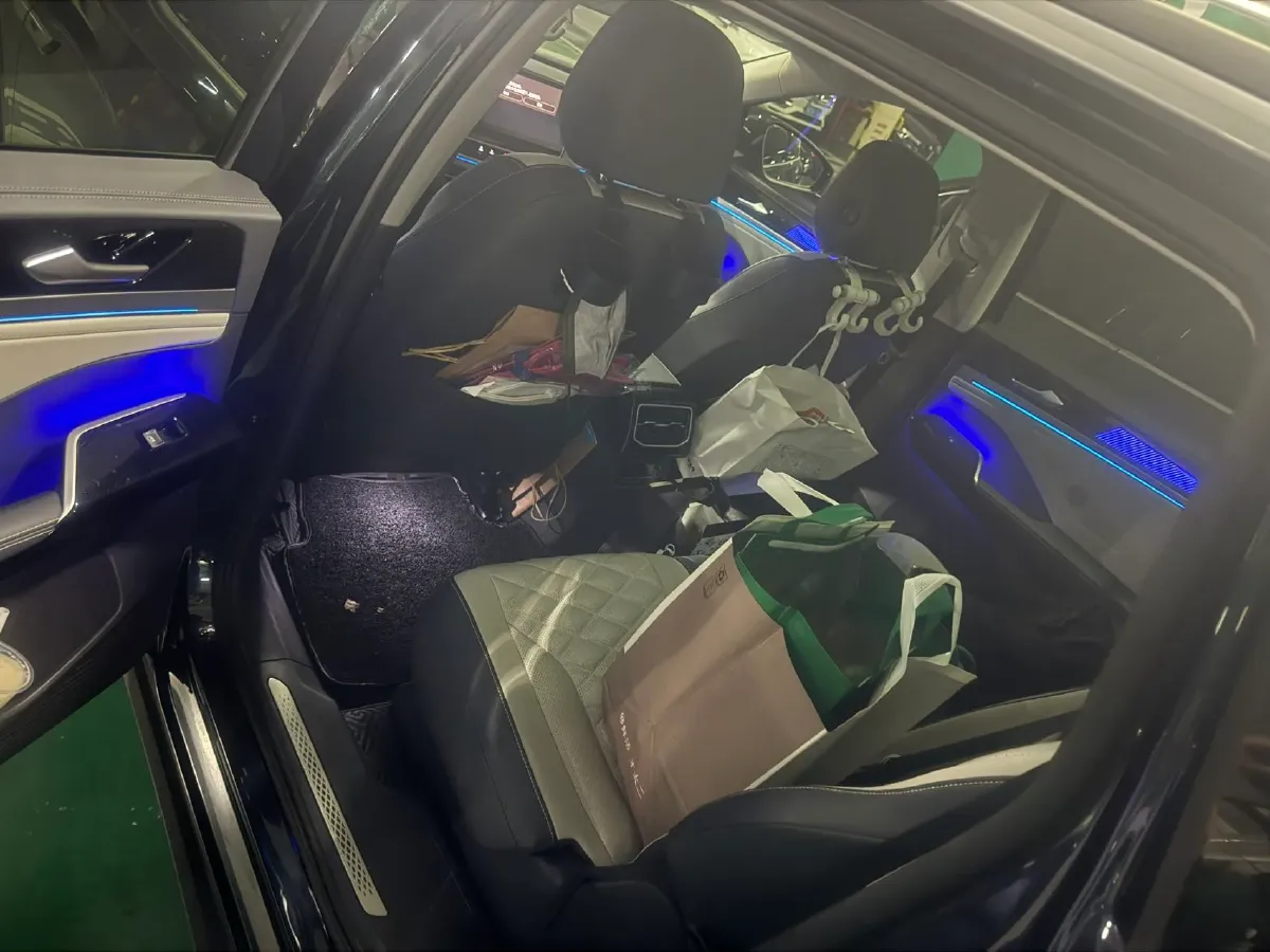 2021 Volkswagen ID.6 Crozz BEV 84.8KWH,autocango,china used car exporter,china ev exporter,chinese used car exporter,chinese used ev exporter