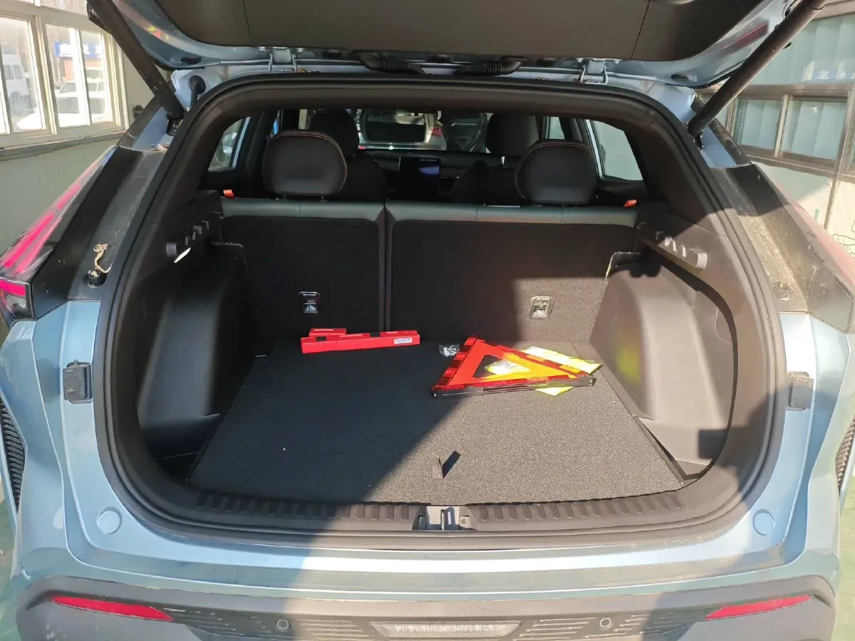 2024 Geely Azkarra 1.5T 181HP L4 7DCT,autocango,china used car exporter,china ev exporter,chinese used car exporter,chinese used ev exporter