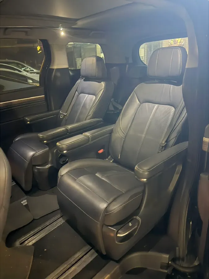 2021 GAC Trumpchi M8 2.0T 252HP L4 8AT,autocango,china used car exporter,china ev exporter,chinese used car exporter,chinese used ev exporter