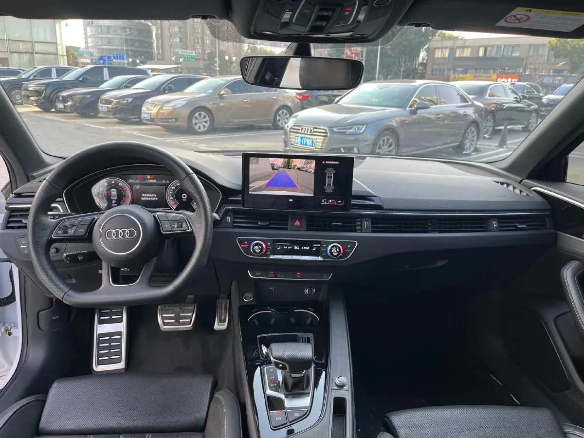 2024 Audi A4L 2.0T 190HP L4 7DCT,autocango,china used car exporter,china ev exporter,chinese used car exporter,chinese used ev exporter