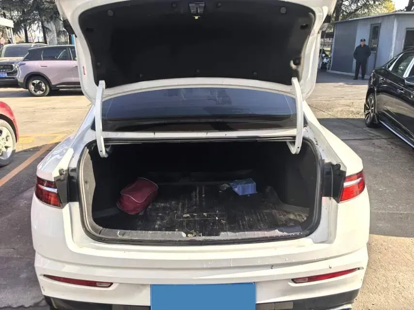 2021 Geely Preface 2.0T 190HP L4 7DCT,autocango,china used car exporter,china ev exporter,chinese used car exporter,chinese used ev exporter