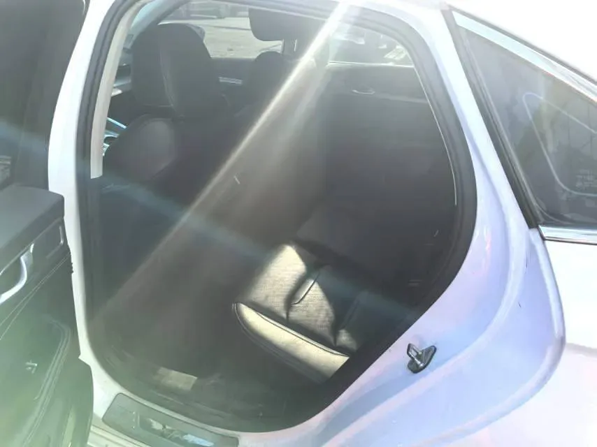 2021 Geely Preface 2.0T 190HP L4 7DCT,autocango,china used car exporter,china ev exporter,chinese used car exporter,chinese used ev exporter