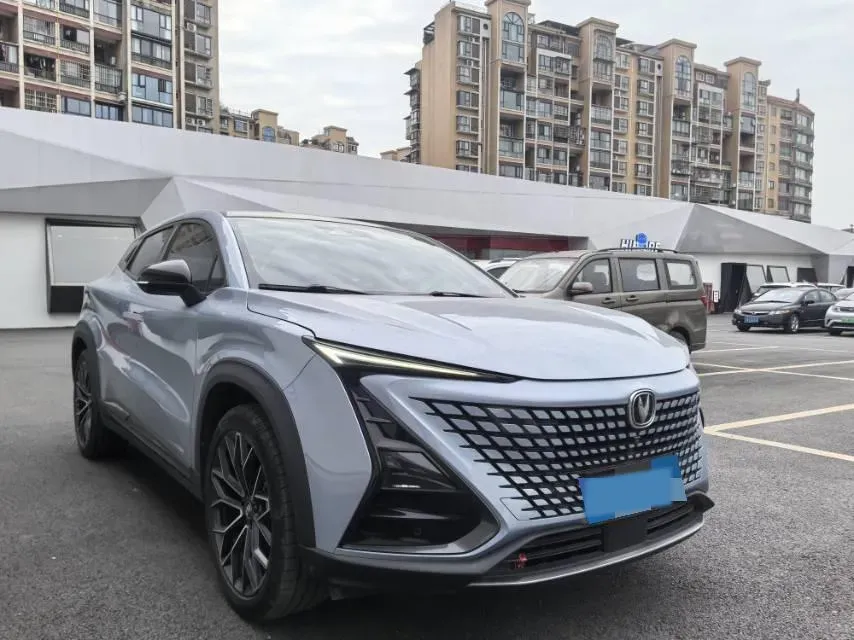 2022 ChangAn UNI-T 1.5T 188HP L4 7DCT,autocango,china used car exporter,china ev exporter,chinese used car exporter,chinese used ev exporter