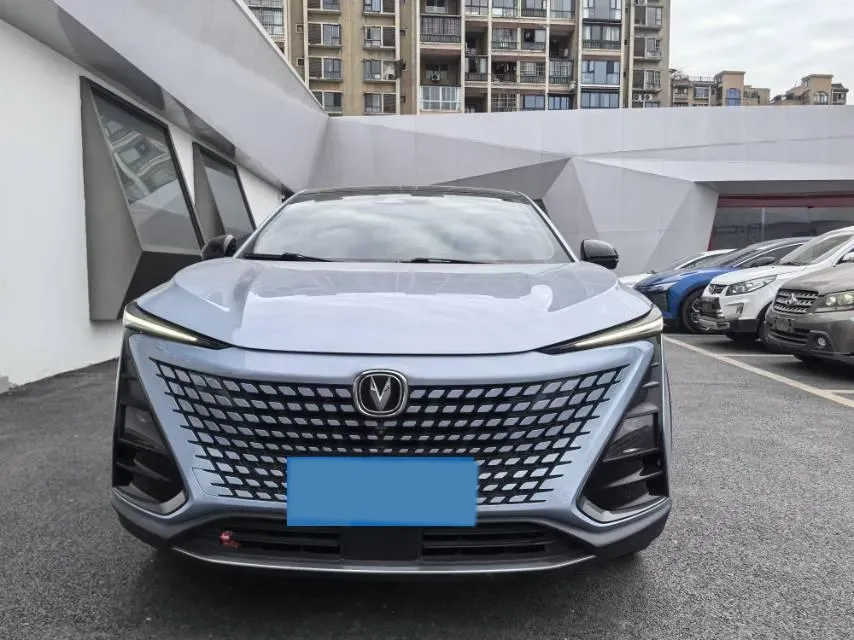 2022 ChangAn UNI-T 1.5T 188HP L4 7DCT,autocango,china used car exporter,china ev exporter,chinese used car exporter,chinese used ev exporter