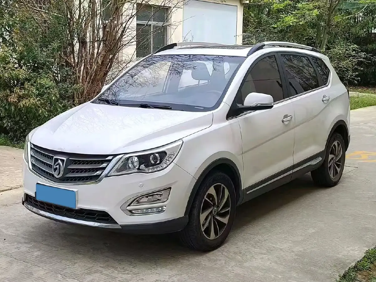 2017 BaoJun 560 1.5T 150HP L4 6DCT