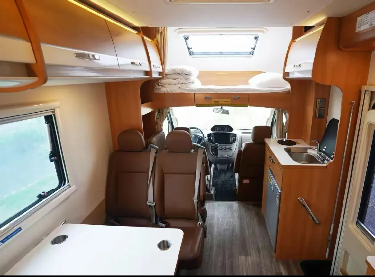 2018 Volkswagen Caravelle 2.0T 204HP L4 7DCT,autocango,china used car exporter,china ev exporter,chinese used car exporter,chinese used ev exporter