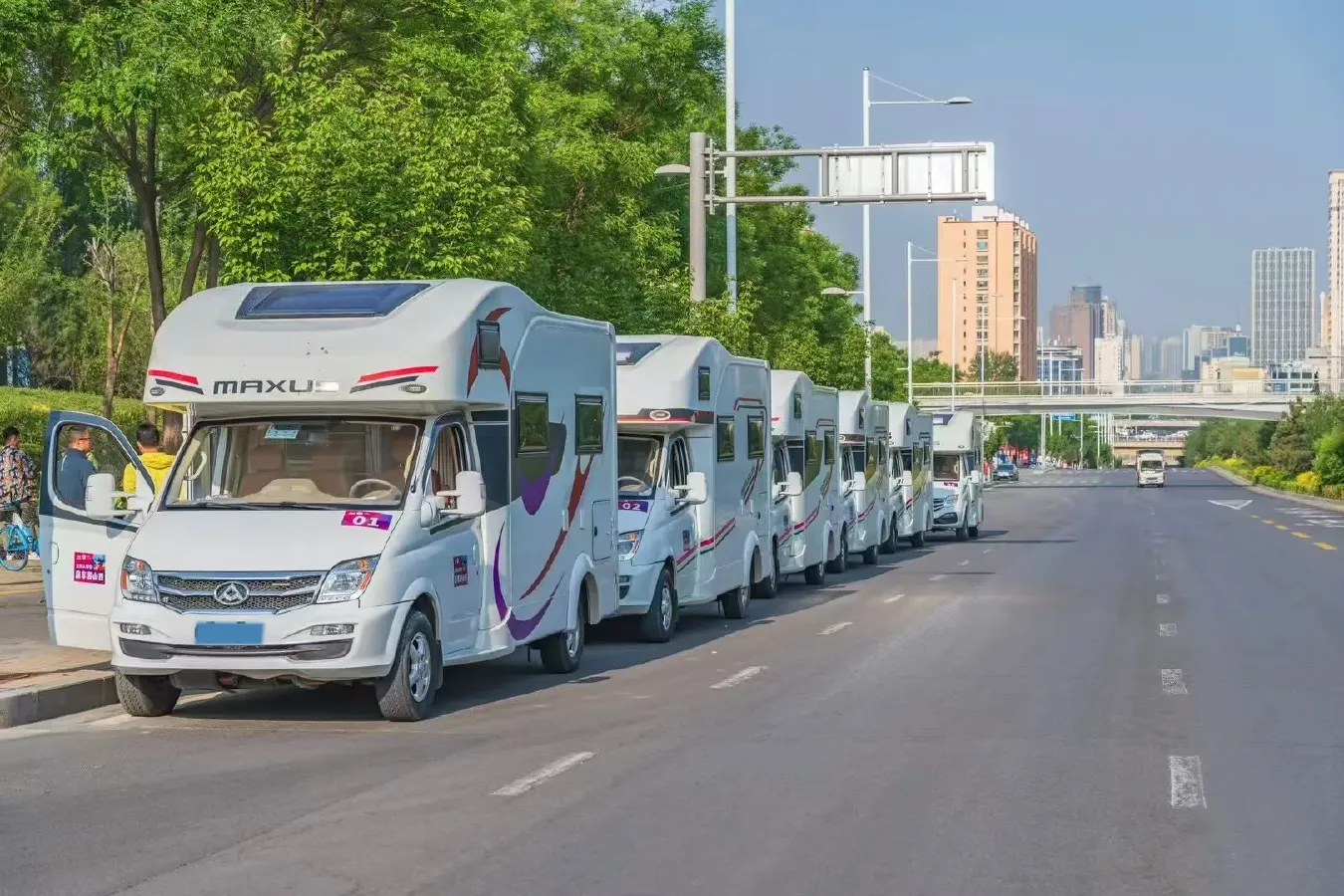 2018 Volkswagen Caravelle 2.0T 204HP L4 7DCT,autocango,china used car exporter,china ev exporter,chinese used car exporter,chinese used ev exporter