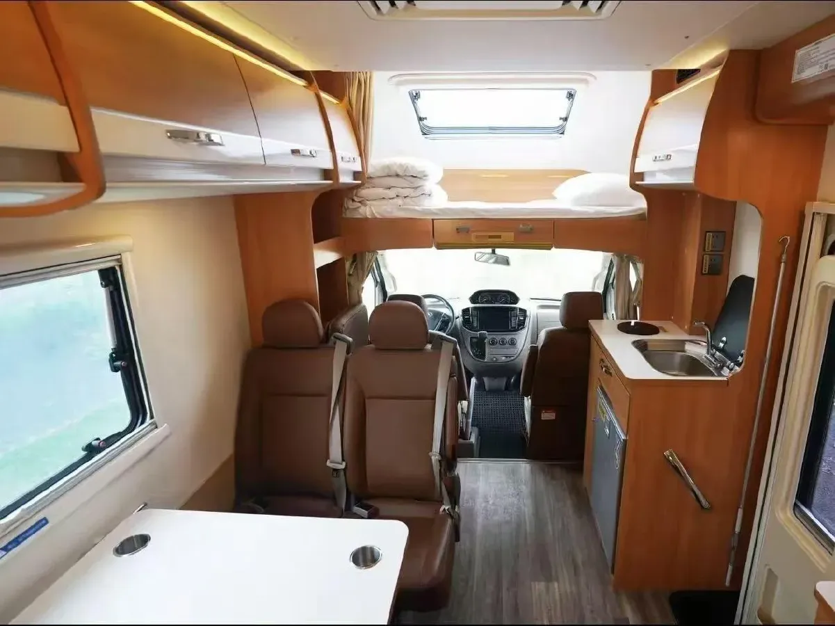 2018 Volkswagen Caravelle 2.0T 204HP L4 7DCT,autocango,china used car exporter,china ev exporter,chinese used car exporter,chinese used ev exporter